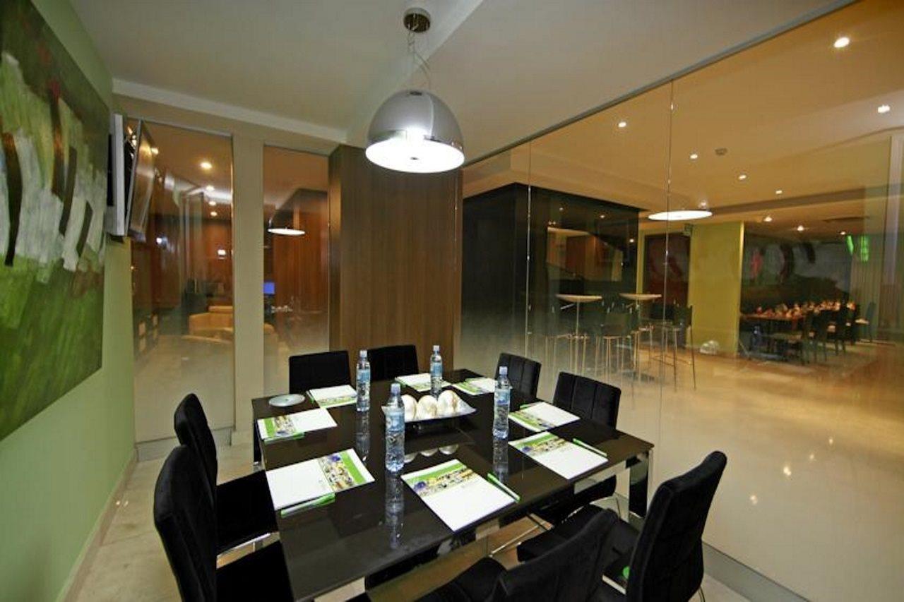 Hotel Suites Ambassador Ciudad de Panamá Exterior foto