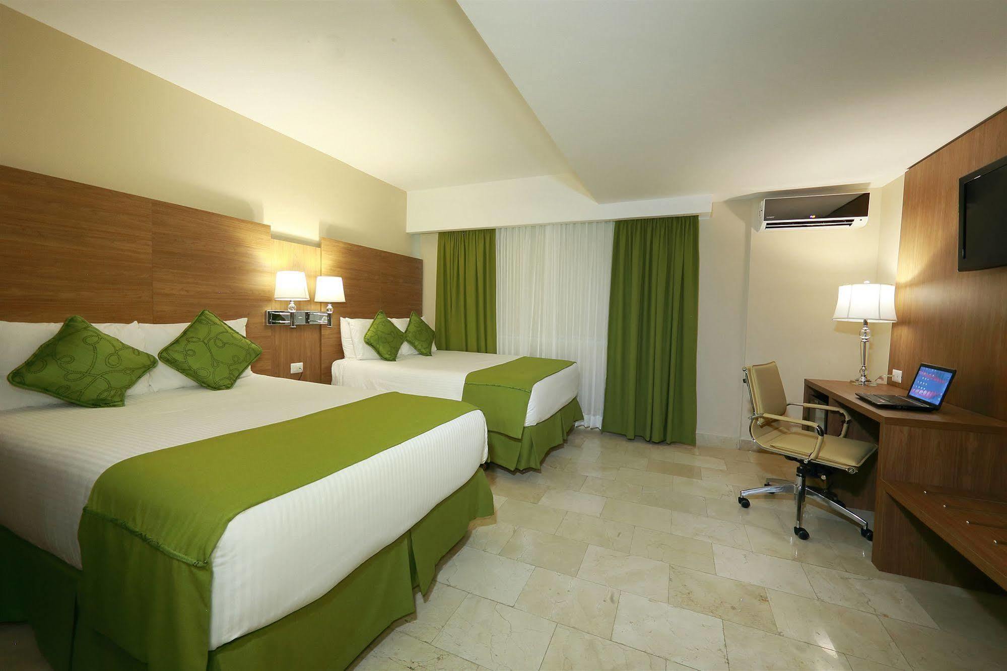 Hotel Suites Ambassador Ciudad de Panamá Exterior foto